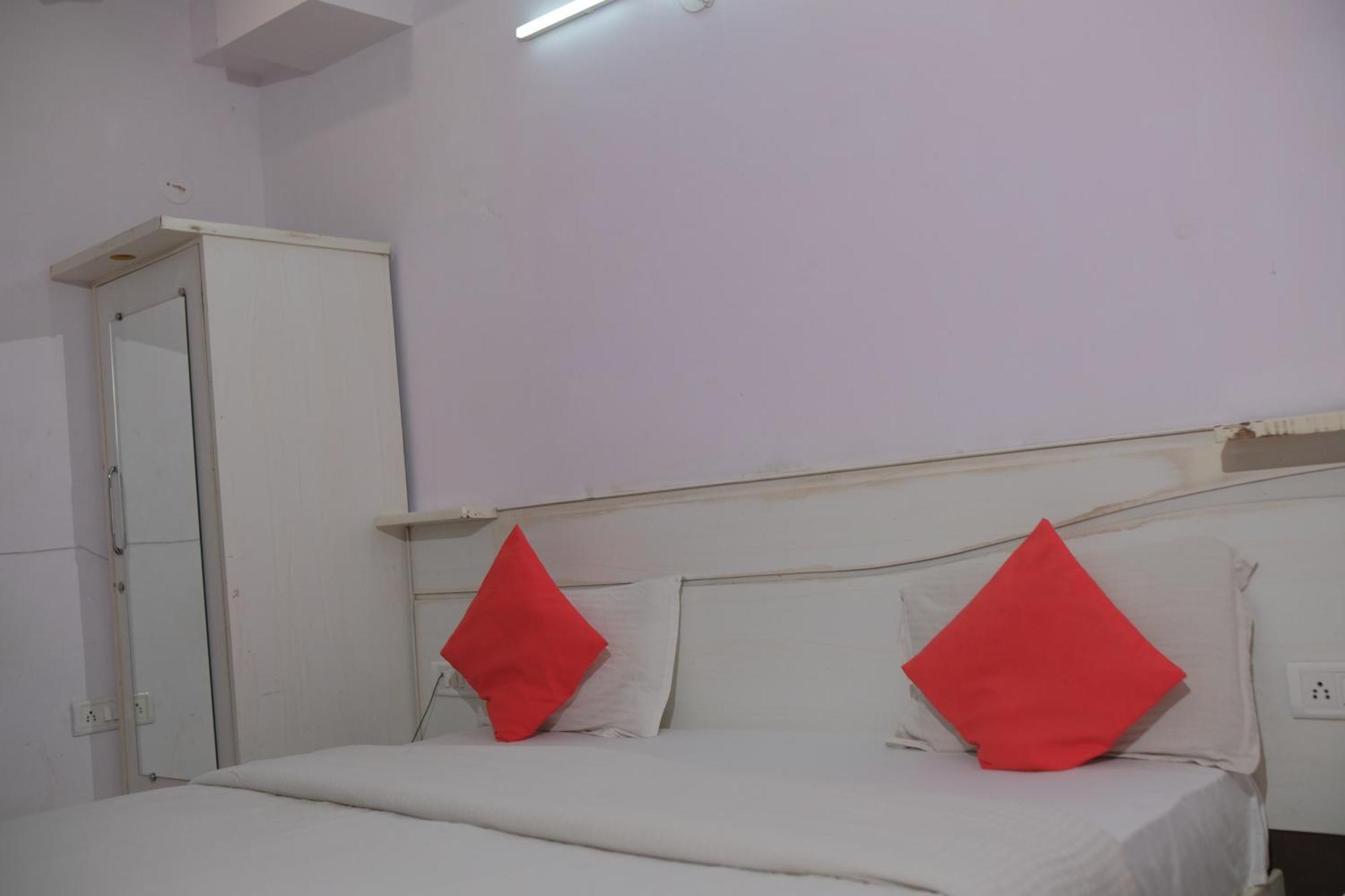 Hotel Quality Time Udaipur Bagian luar foto